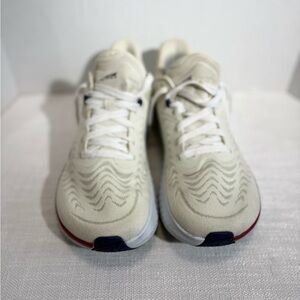 Altra Women’S Torin 7 size 11 beige cream Walking Running Shoes